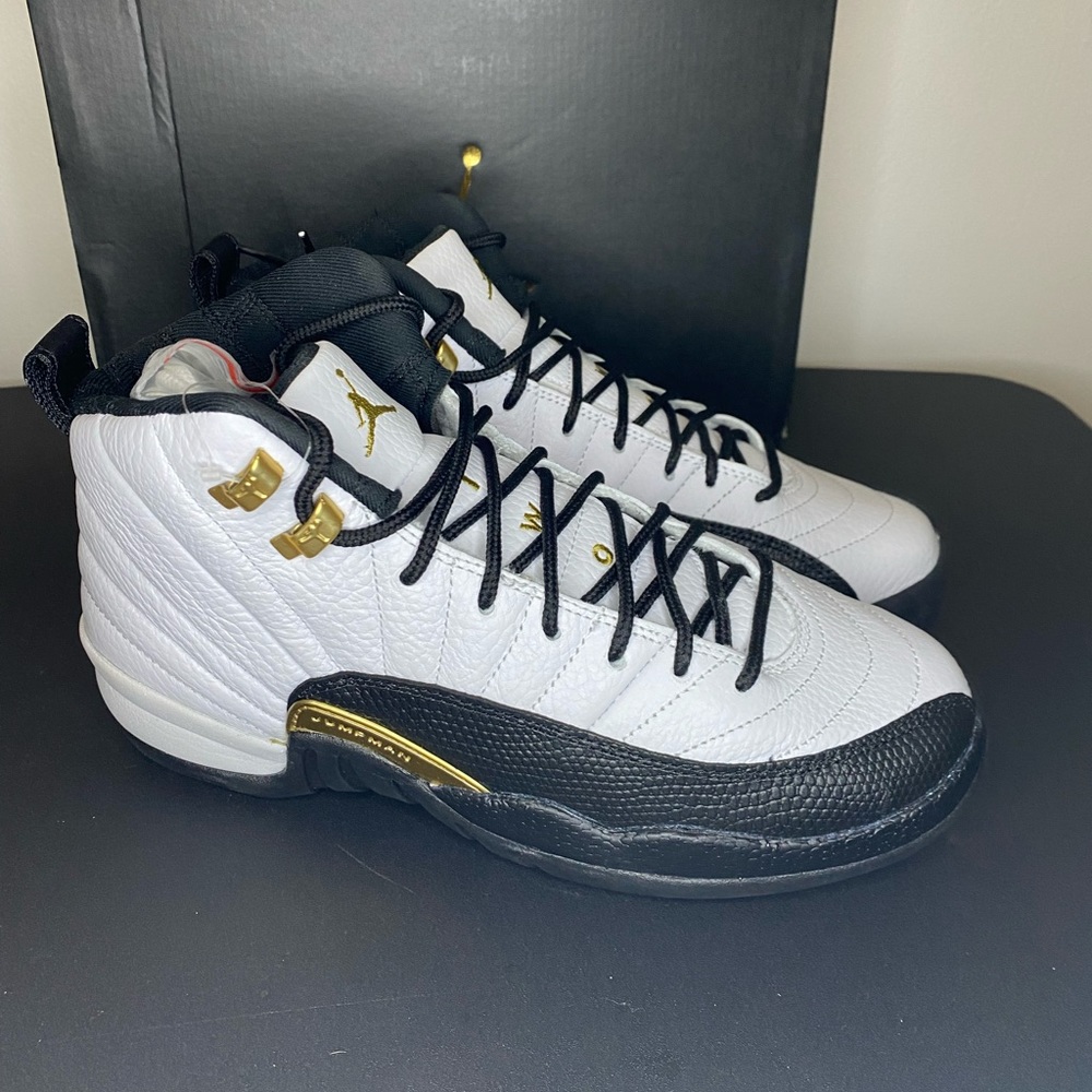 Jordan 12 Royalty Taxi  6.5Y / 8 Womens